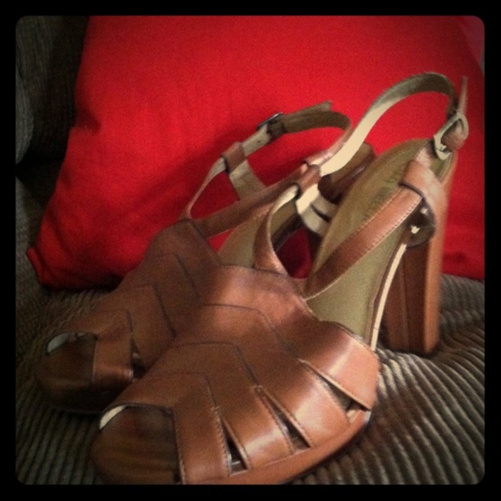 Ciao Bella  leather sandals -tan